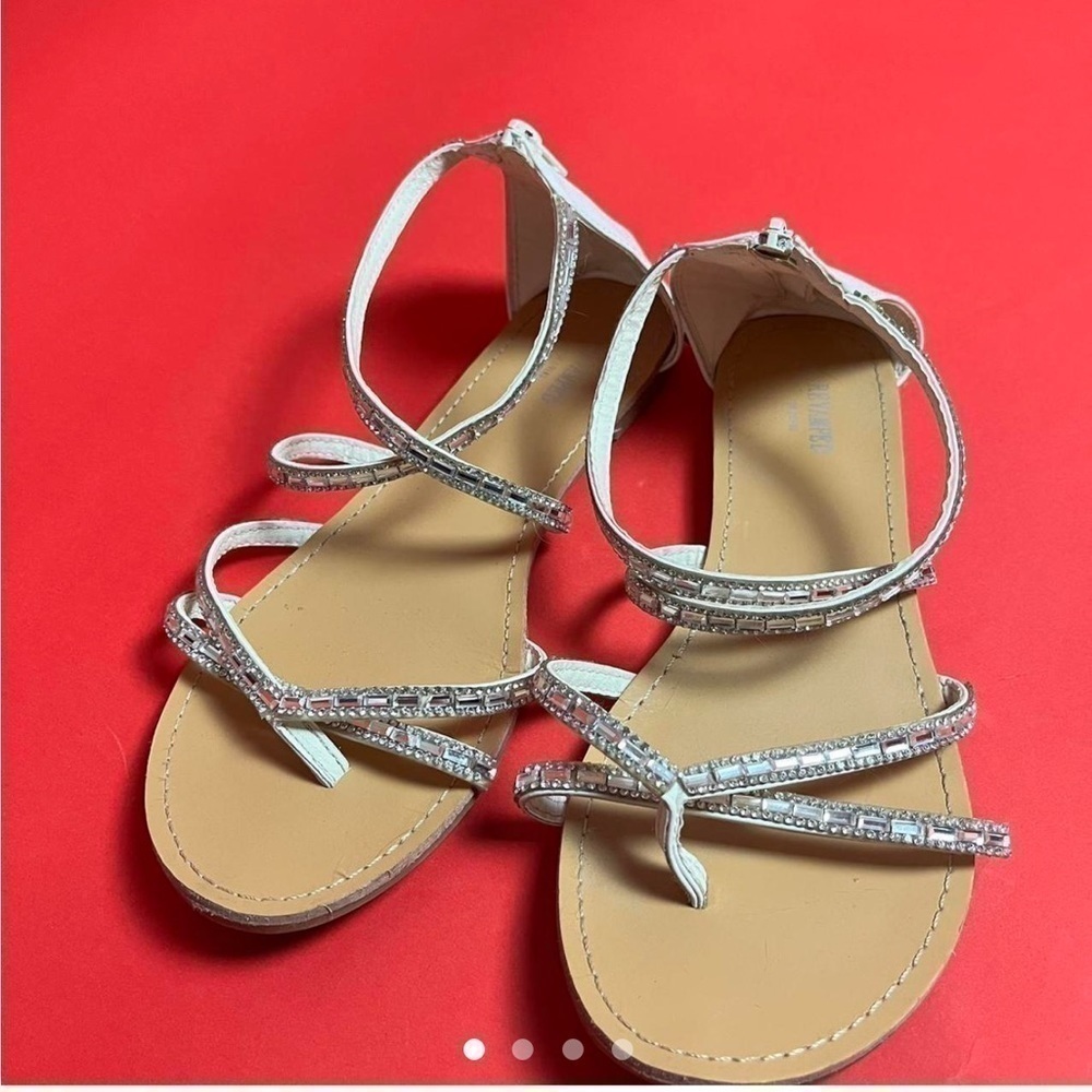 Sparkly white strappy sandals 🤍🤍​​​​​​​​​​​​​​​​​​​​​​​​​